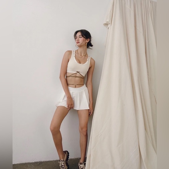 Nike x Jacquemus La Jupe Short White - Picture 2 of 10